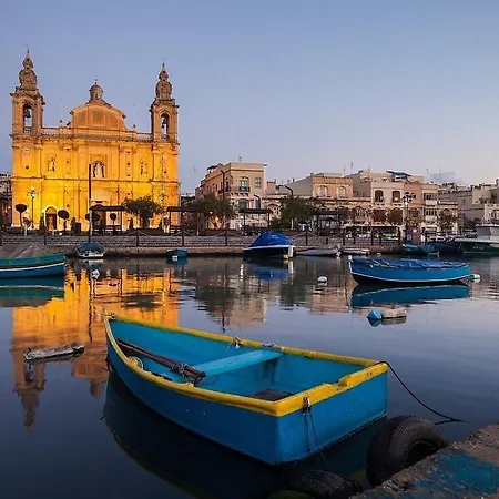 Marina District شقة *